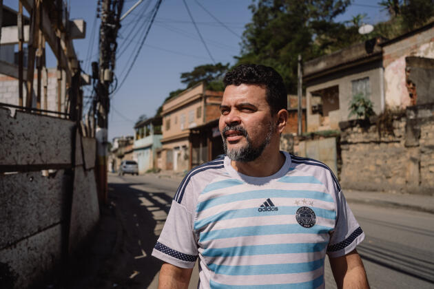 Biru, a 40-year-old merchant, in front of his café in Parque Fluminense, in Belford Roxo (Brazil), 2 August 2022.