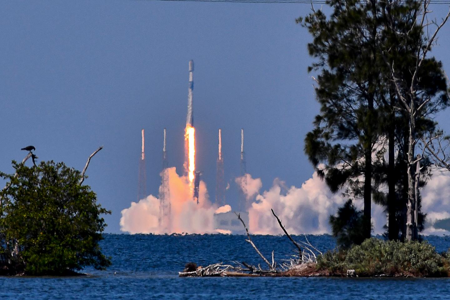 par satellite Starlink revendique déjà 700 000 clients, dont 6 500 en France