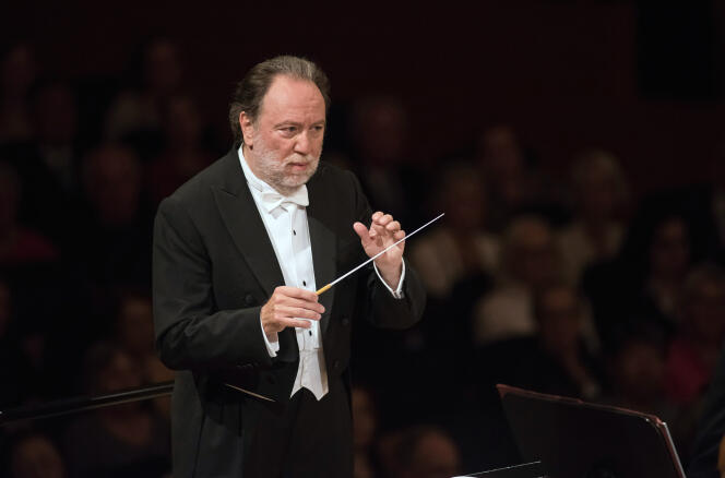 Riccardo Chailly conducts the Lucerne Festival Orchestra, in August 2018.