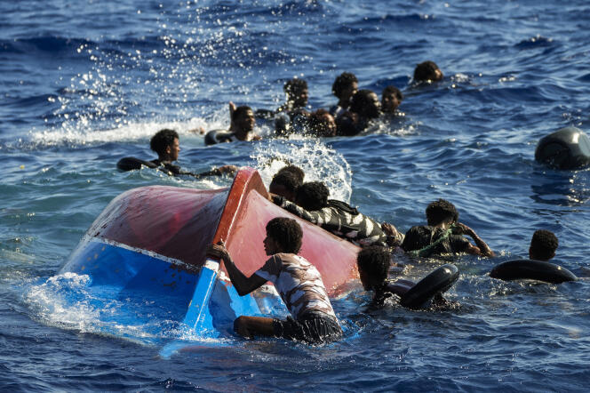 Lors d’une opération de sauvetage de l’ONG espagnole Open Arms, au sud de l’île de Lampedusa (Italie), le 11 août 2022.