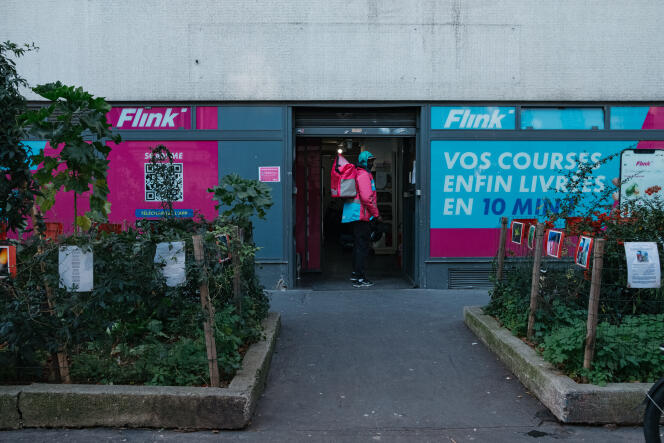 At the entrance to a Flink premises, in Paris, on December 21, 2021.