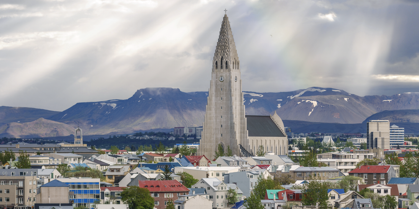Iceland's population to hit 400,000