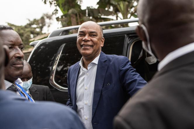 Adalberto Costa Junior, candidat de « l’esperança » pour de nombreux