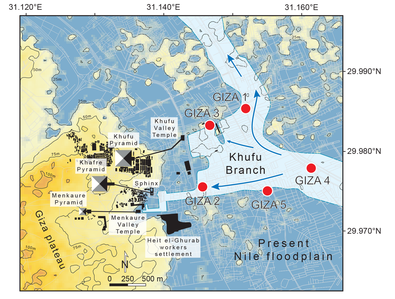Kaart van de inscripties genomen aan de voet van de piramides van Gizeh (rode stippen). De studie van stuifmeel maakte het mogelijk om de evolutie van het waterpeil in de nu verdwenen arm van de Nijl (lichtblauw) te volgen die waarschijnlijk het transport van bouwmaterialen bevorderde.