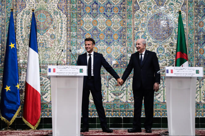 Declaración conjunta a la prensa del presidente Emmanuel Macron y el presidente argelino Abdelmadjid Tebboune, en el palacio presidencial de El-Mouradia, en Argel, el 25 de agosto de 2022. 