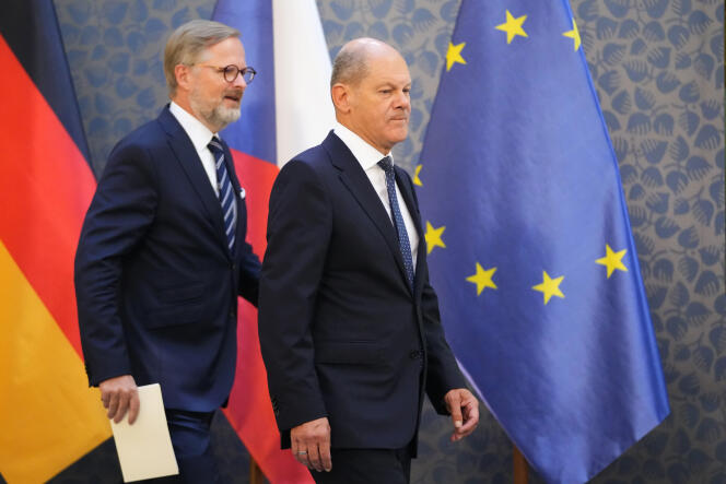 Czech Prime Minister Petr Fiala and German Chancellor Olaf Scholz arrive for a press conference at the seat of government in Prague, Czech Republic, Monday, August 29, 2022.