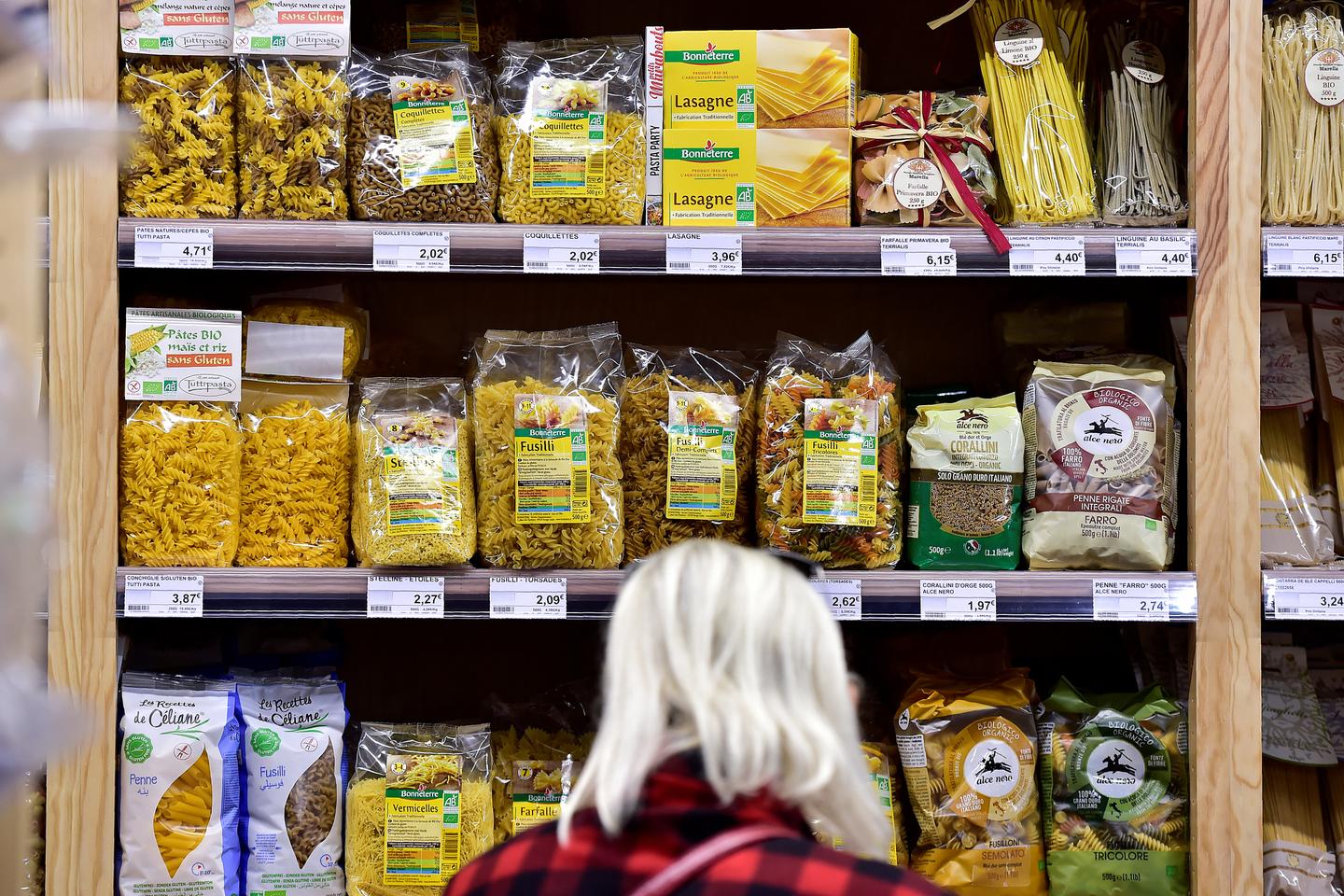 « les gens achètent moins et vont à l’essentiel »