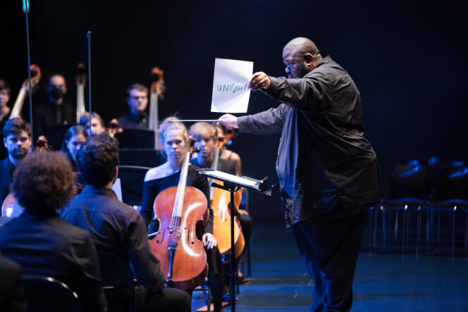 The Lucerne Festival Contemporary Orchestra (LFCO), under the direction of composer and conductor Tyshawn Sorey (right), in Lucerne (Switzerland), August 28, 2022.