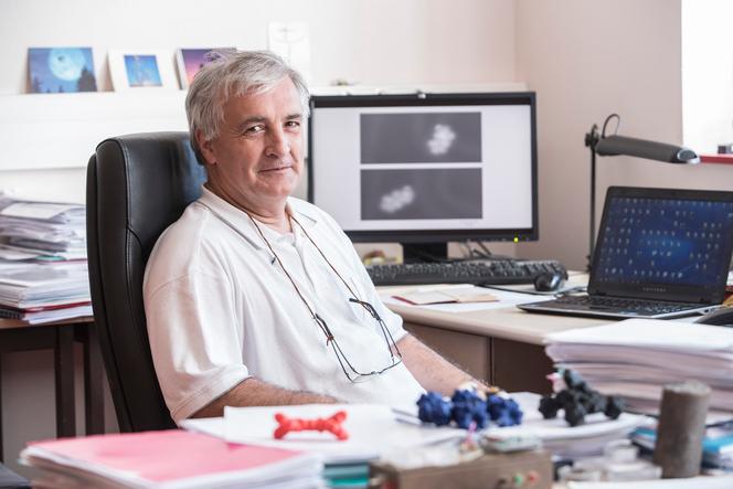 Christian Joachim, CNRS research director, in his office at the Center for the Development of Materials and Structural Studies (Cemes), in Toulouse, July 6, 2006. 