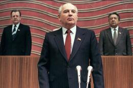 (FILES) In this file photo taken on March 15, 1990 first Soviet President Mikhail Gorbachev poses solemnly as he takes the oath at the Congress of Deputies, in Moscow. The last leader of the Soviet Union, Mikhail Gorbachev, died on August 30, 2022 at the age of 91 in Russia, said a hospital quoted by Russian news agencies. (Photo by V.ARMAND / AFP)