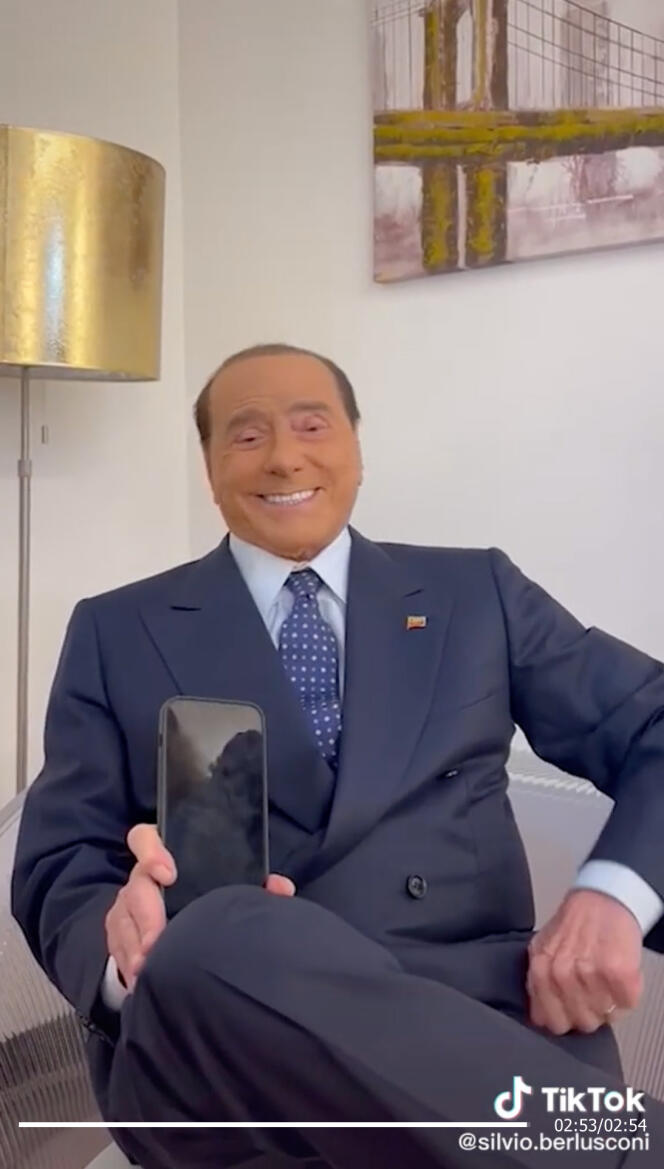 Captura de pantalla de un video de Silvio Berlusconi publicado en su cuenta de TikTok @silvio.berlusconi el 1 de septiembre de 2022.