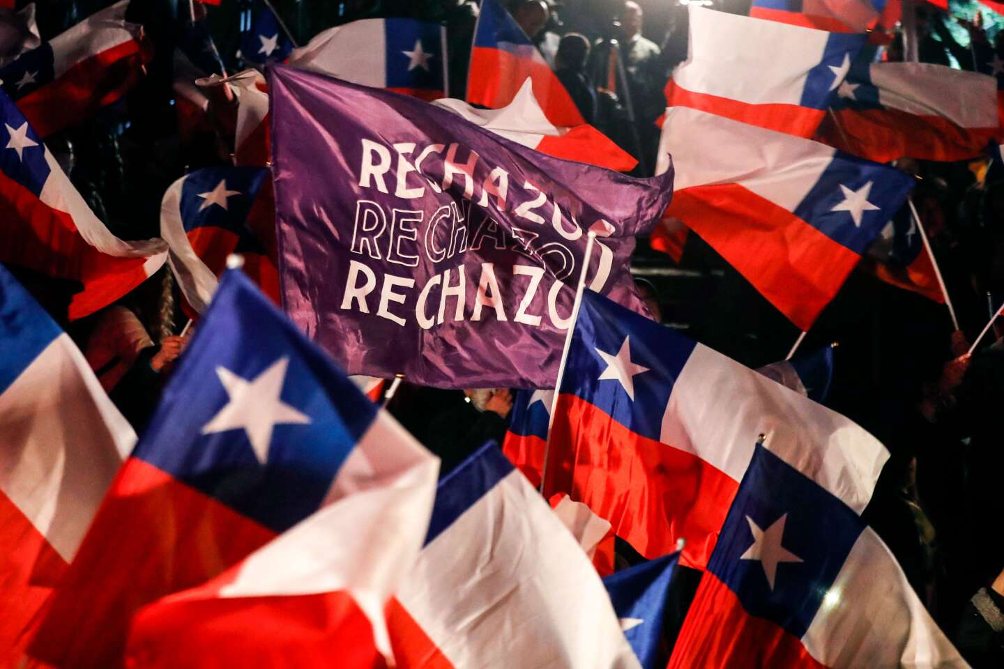 En Chile, tenso referéndum sobre nueva Constitución