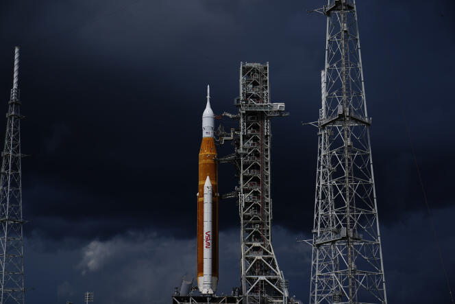 Een Artemis-1-raket op lanceerplatform 39B in Kennedy Space Center, Florida, 2 september 2022.