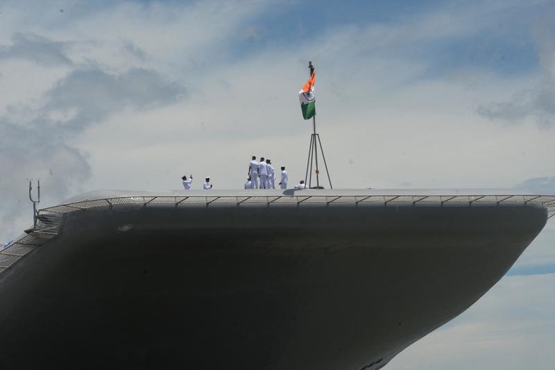 New Delhi launches its first 'made in India' aircraft carrier