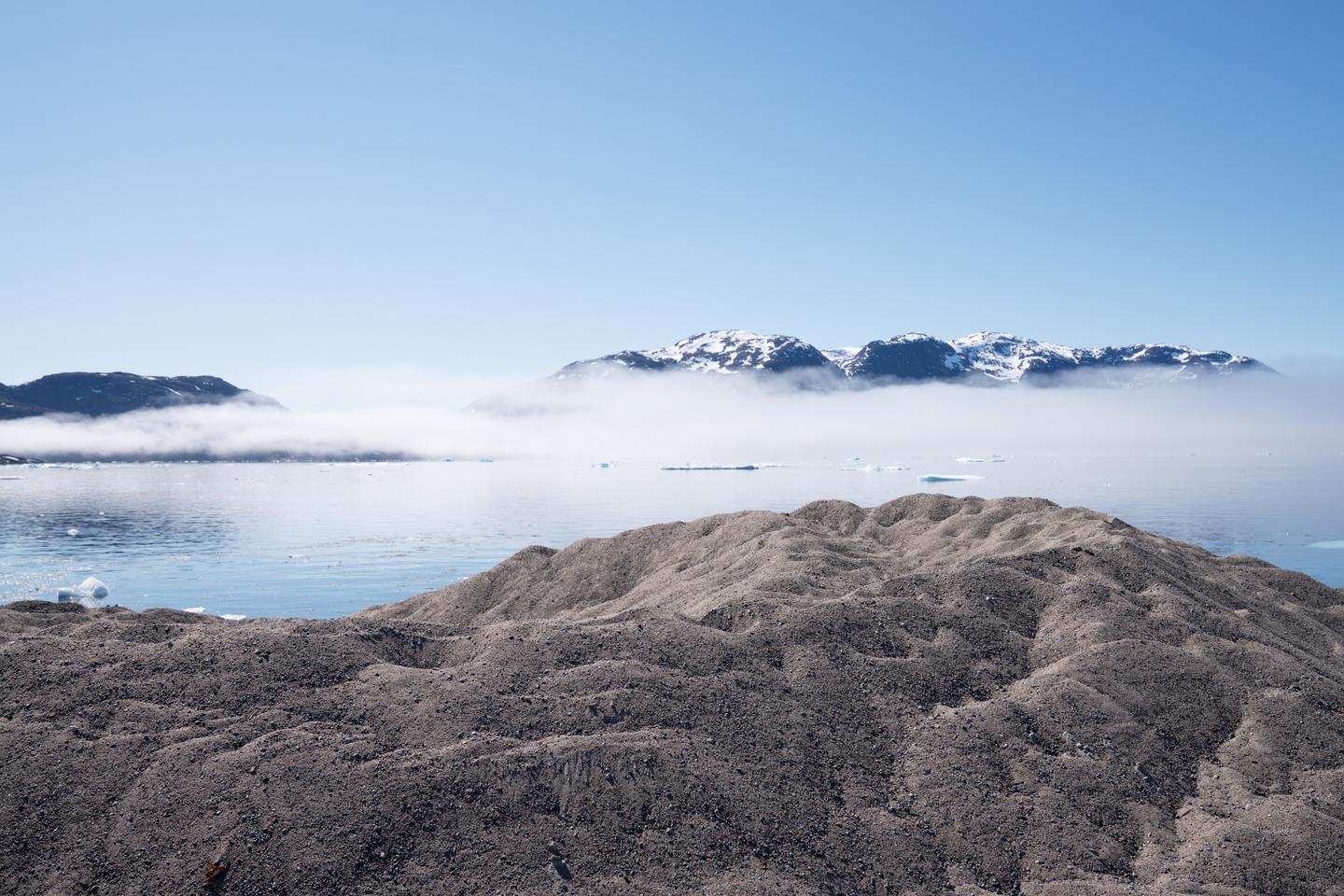 In Greenland, sand as a new horizon