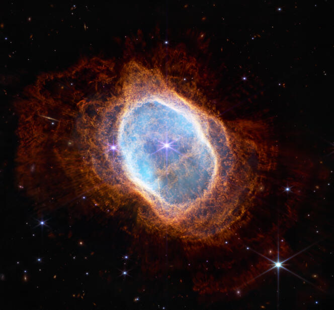 NGC 3132, la nébuleuse planétaire de l’Anneau austral prise par le télescope spacial James-Webb, diffusée le 12 juillet.
