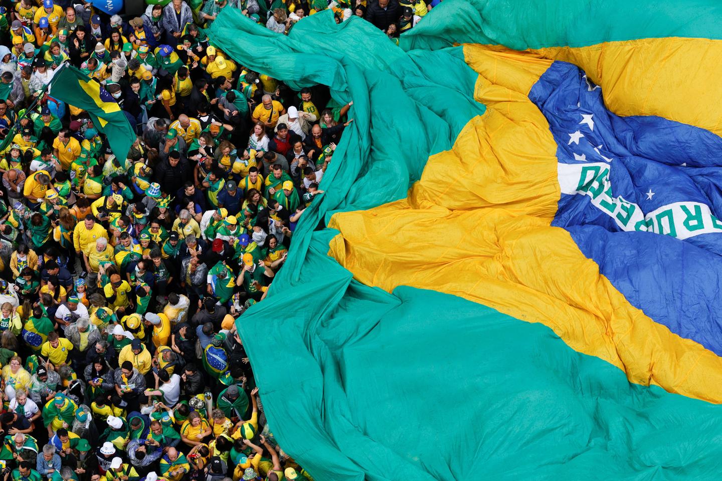 In Brazil, Bolsonaro uses the bicentennial celebration to galvanize his supporters
