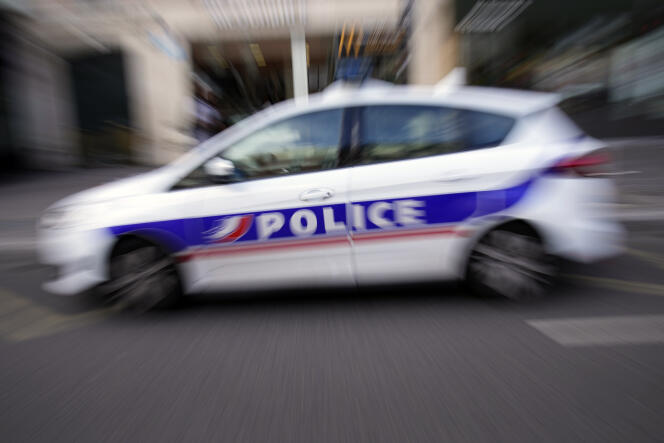 Un coche de policía en París, 8 de septiembre de 2022.