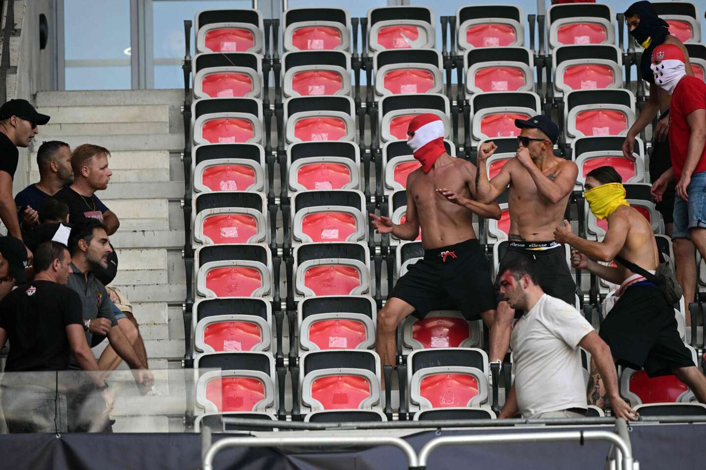 Incidents lors du match Nice-Cologne : « La culture hooligan est très enracinée dans le football en Allemagne »