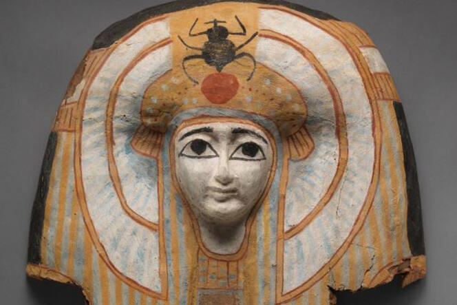 Cet élément de cercueil, datant d’entre 945 et 712 avant Jésus-Christ et estimé à 6 500 dollars, fait partie des œuvres restituées à l’Egypte.
