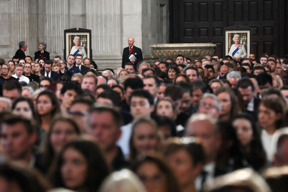 Antes del inicio de un servicio de oración y reflexión, en la Catedral de San Pablo en Londres, Inglaterra, el 9 de septiembre de 2022.