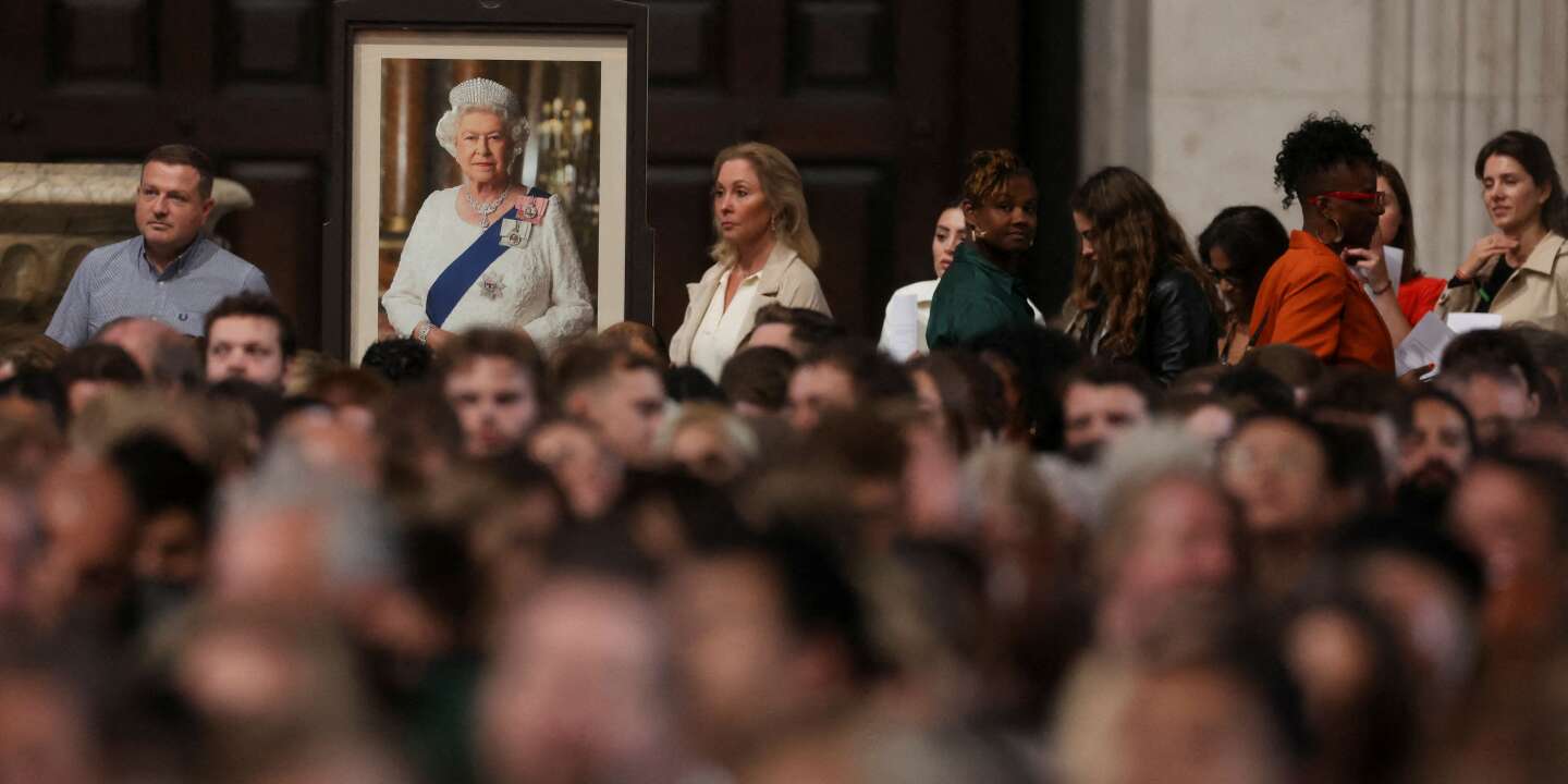 Desde los homenajes a Isabel II en toda Inglaterra hasta el primer discurso del rey Carlos III, recuerda un día histórico