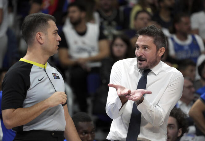 Italian coach Gianmarco Bosico in the round of 16 against Serbia.