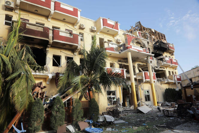 Les décombres de l’hôtel Hayat, le 21 août à Mogadiscio, au lendemain de son attaque par les Chabab.