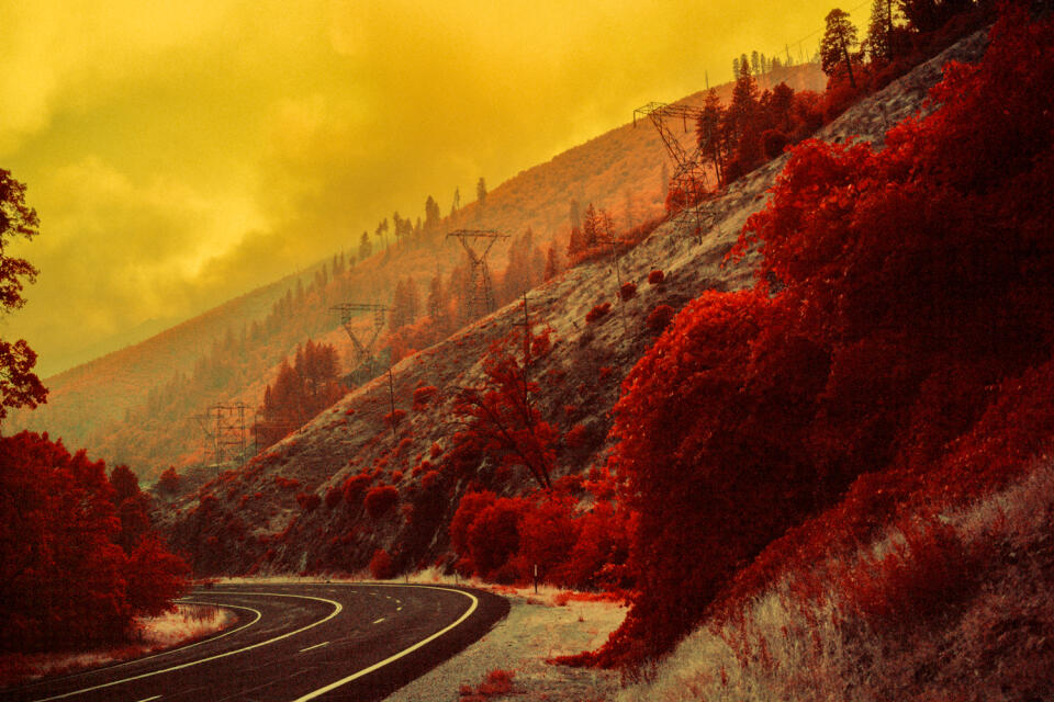 Feather River Canyon, durant l’incident Dixie Fire en juillet 2021, devenu le plus grand incendie de Californie en ayant brûlé 390 000 hectares.