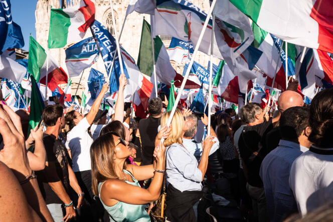 Election rally of Fratelli d'Italia party leader Giorgia Meloni in Piazza Duomo in Milan, Italy, September 11, 2022.