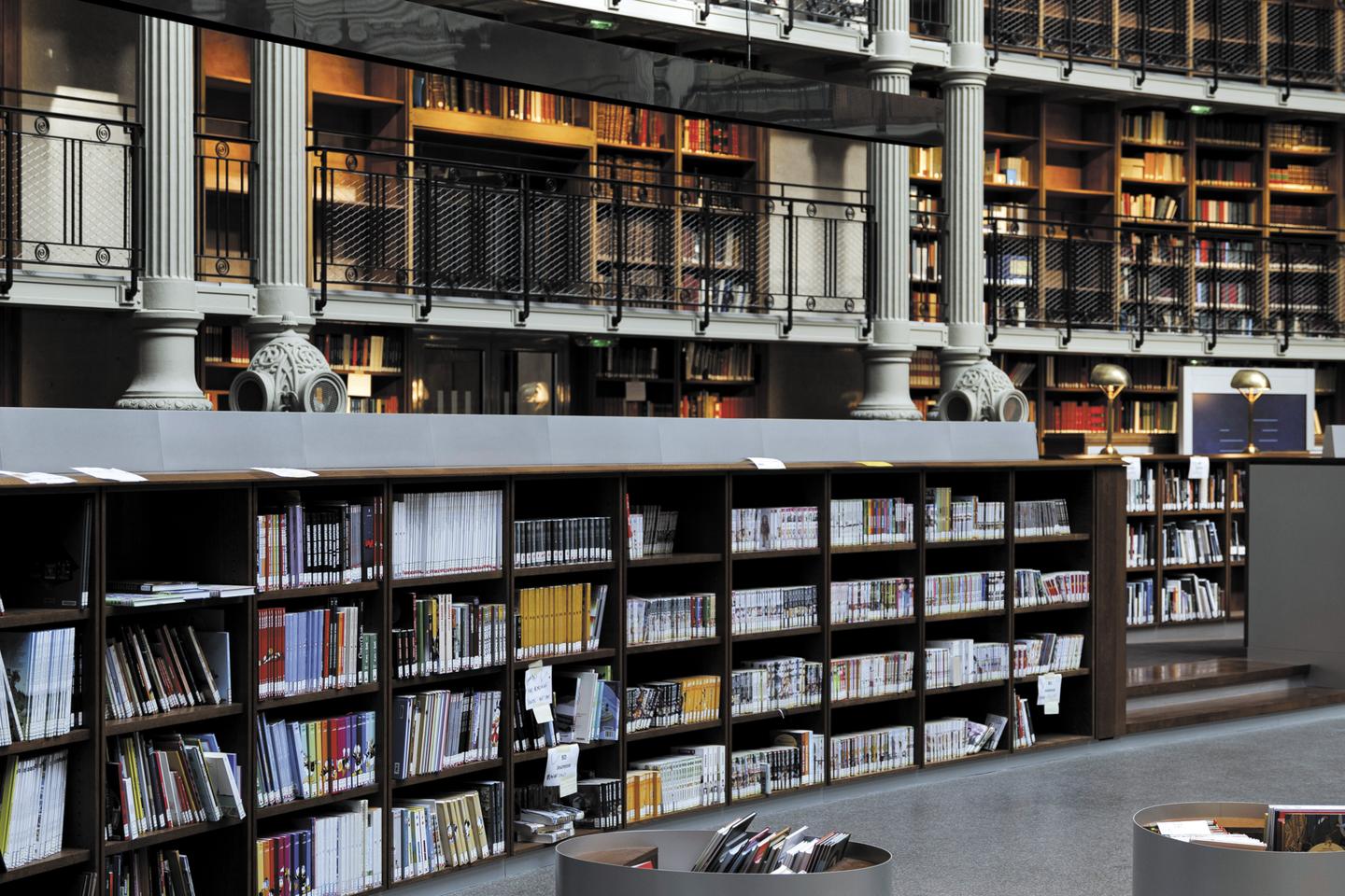 Le livre se porte bien en bibliothèque - Le Carnet et les Instants