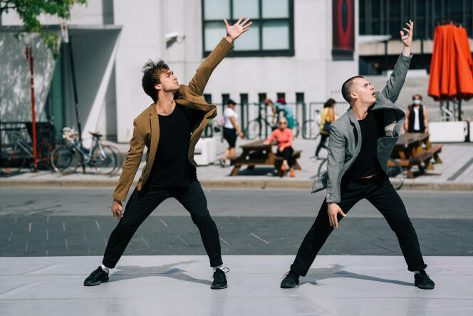 Mateo Picon and Alexander Ellison, the duo created by choreographer Adrian Batt, at the Quartiers Danses festival in Montreal, in August 2022.