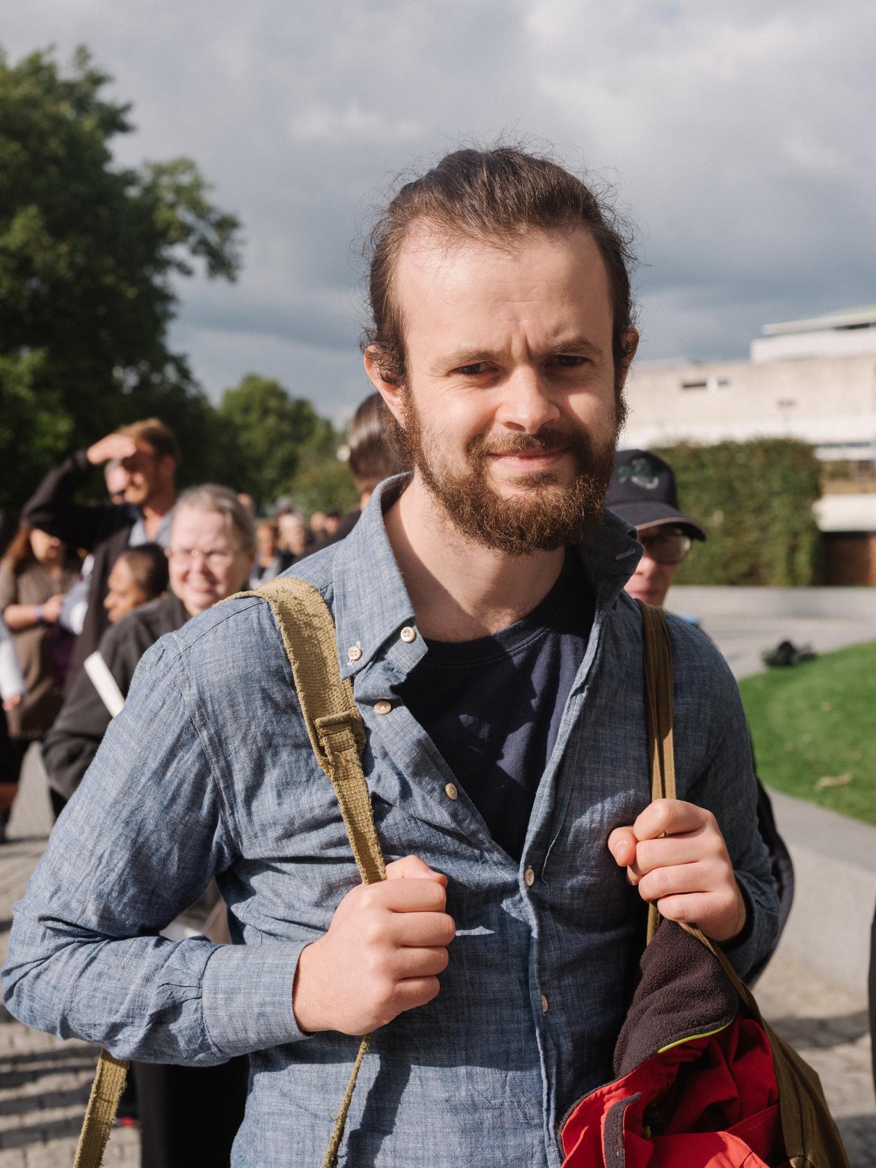 The people paying one last tribute to the queen