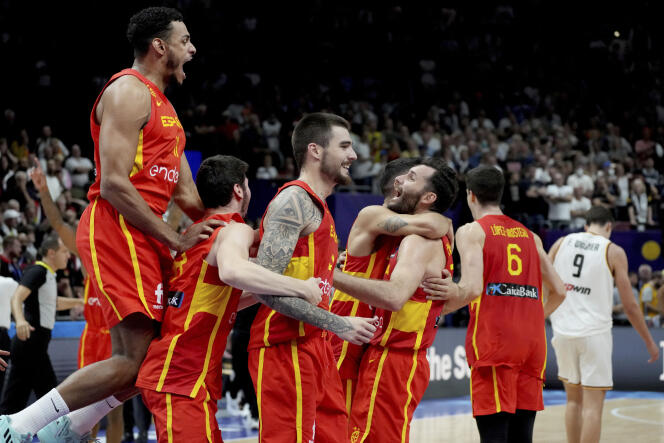France on Spain in European basketball championship