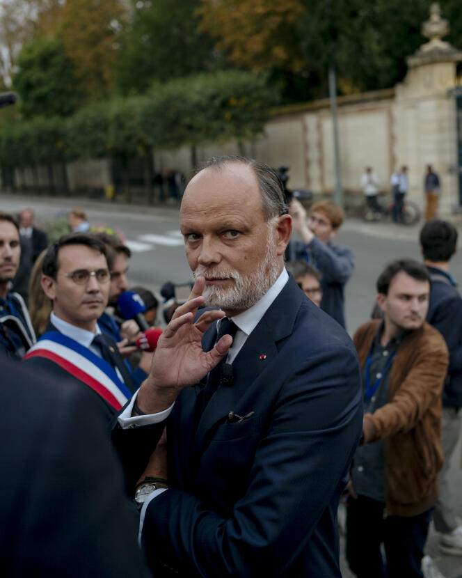 Edouard Philippe on the steps of the municipal theater of Fontainebleau (Seine-et-Marne), September 16, 2022.