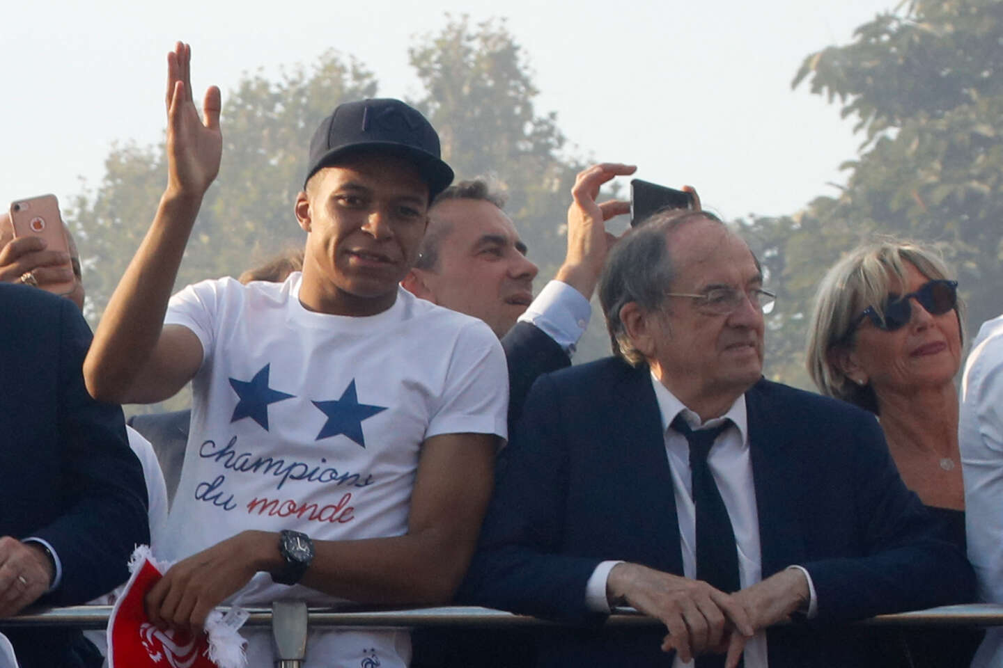 Kylian Mbappé refuse de participer à une séance photo et relance son bras de fer avec Noël Le Graët