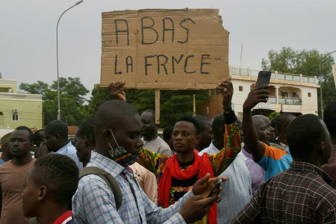 Manifestación anti-francesa en Niamey, 18 de septiembre de 2022.