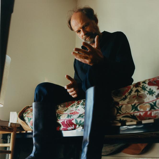 Denis Podalydès, dans sa loge de la Comédie-Française, le 6 septembre 2022. - LOUIS CANADAS POUR M LE MAGAZINE DU MONDE