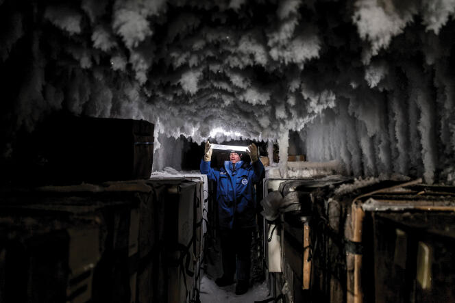Une cave d’archivage des carottes de glace prélevées en Antarctique, station franco-italienne Concordia.