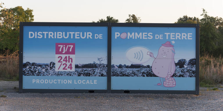 Report realized in Maine-et-Loire on September 20, 2022 : vending machine in Saint Germain des Prés.
