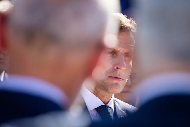 Emmanuel Macron, président de la république, donne un discours à la sous préfecture de Loire-Atlantique après sa visite du parc éolien au large de Saint-Nazaire, Loire-Atlantique, jeudi 22 septembre 2022.