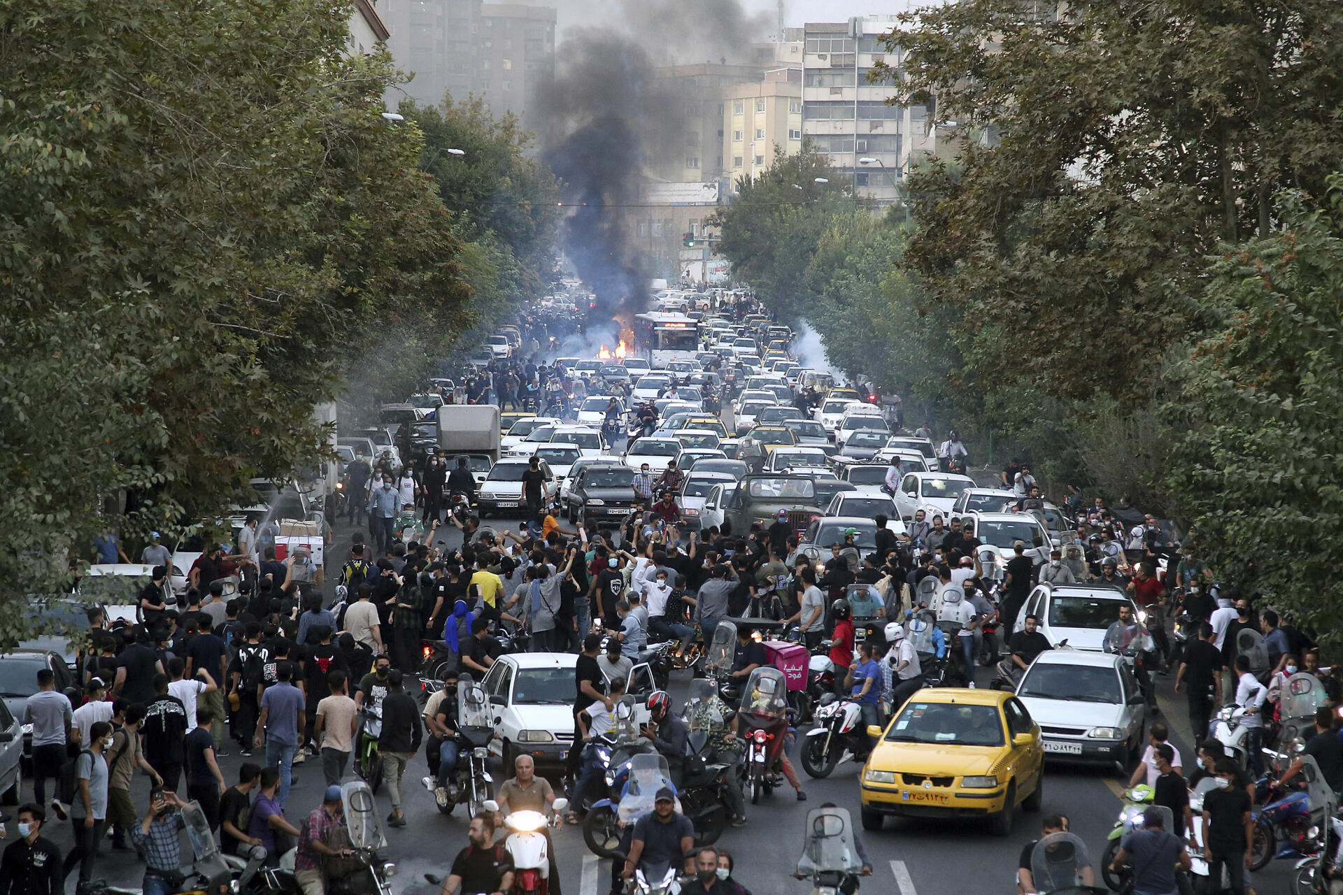 Protesters in downtown Tehran on September 21, 2022. 