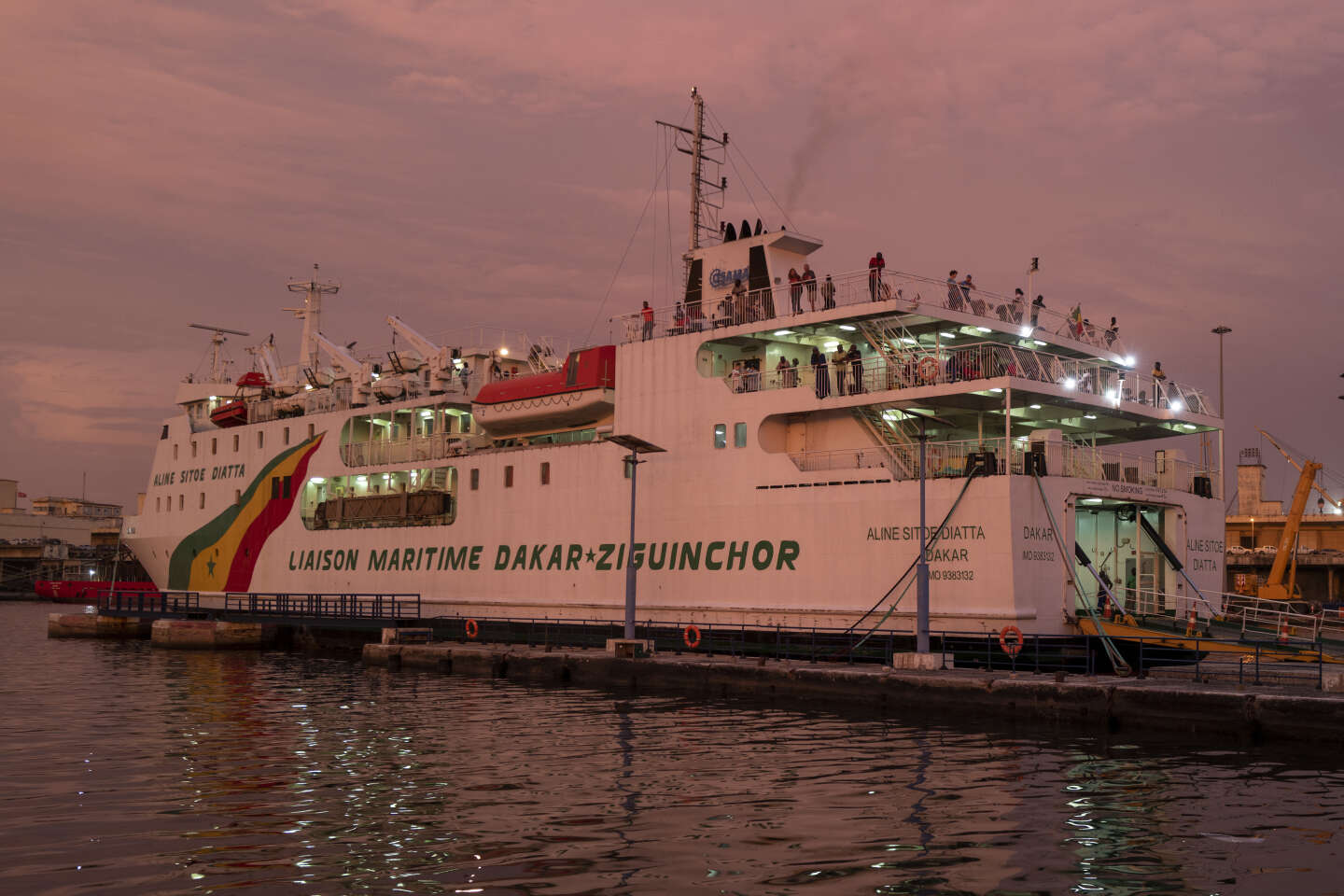 Sénégal : le ferry « Aline Sitoé Diatta », trait d’union entre Dakar et la Casamance