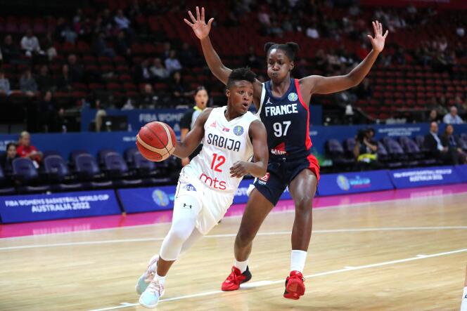 On Tuesday, Kendra Chéry's Bleues suffered against Yvonne Anderson's Serbia.
