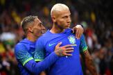 Hymne sifflé et jet de banane, les Brésiliens dénoncent le racisme lors de leur match contre la Tunisie, à Paris