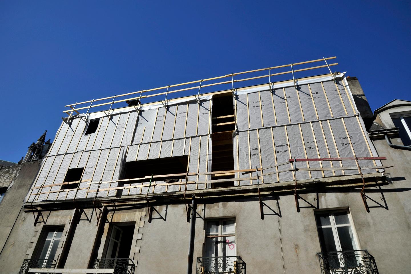 Yves Contassot : « Pour la rénovation énergétique des bâtiments, utilisons le bras armé financier de l’Etat, la Caisse des dépôts »