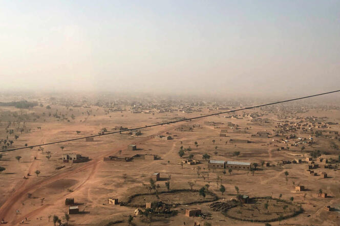 Le convoi roulait en direction de la ville de Djibo, dans le nord du Burkina Faso, régulièrement en proie aux attaques djihadistes. Ici, en février 2021.