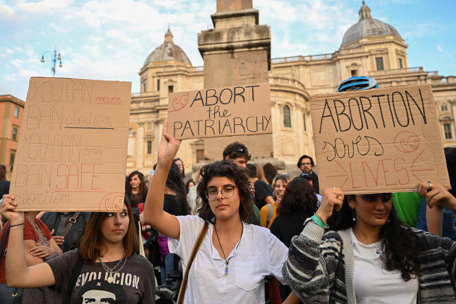 Manifestation à l’occasion de la Journée mondiale du droit à l’avortement, à Rome, le 28 septembre 2022.