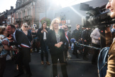 Marine Le Pen dans les rues de son fief d’Hénin-Beaumont, dans le Pas-de-Calais, à l’occasion de la braderie de la ville, le 11 septembre 2022.