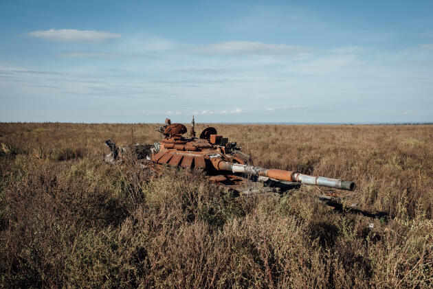 A destroyed tank in the Izyum region of Kharviv Oblast, on September 29, 2022.